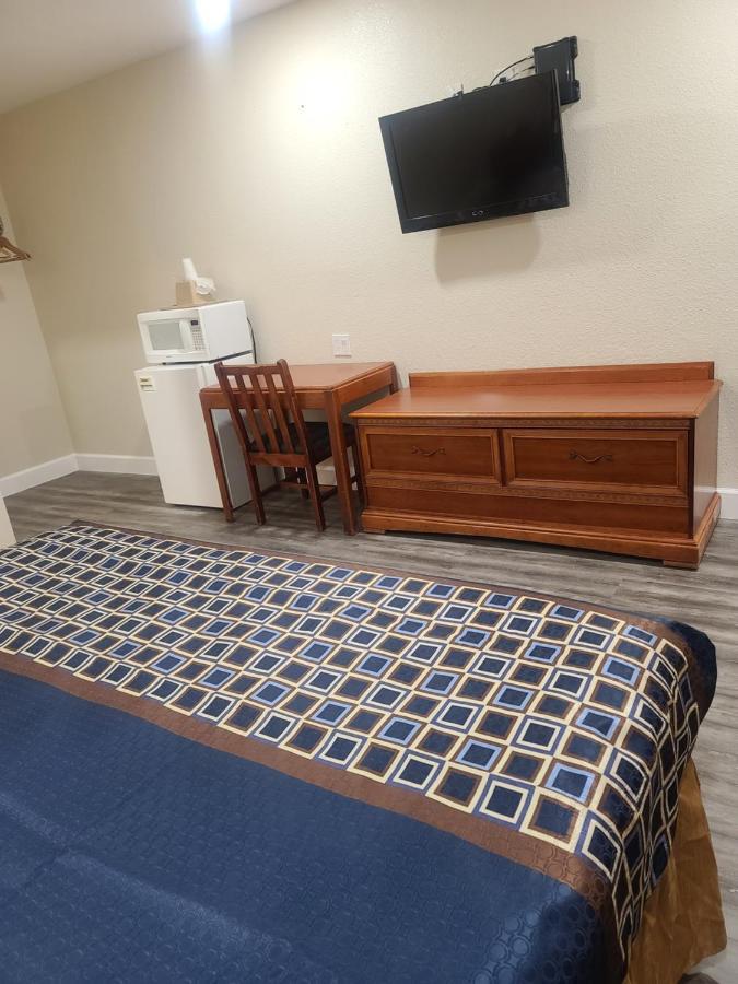 Majestic Inn & Suites Klamath Falls Bagian luar foto
