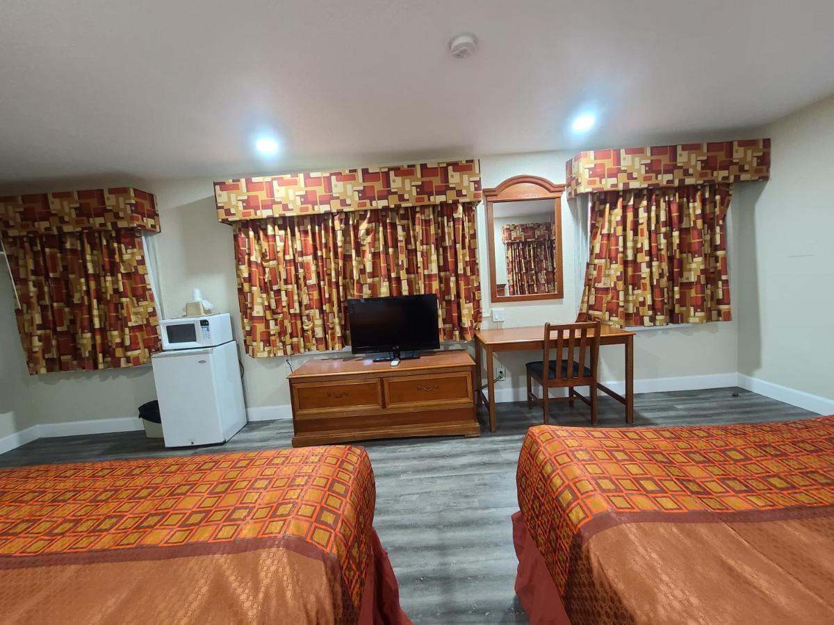 Majestic Inn & Suites Klamath Falls Bagian luar foto