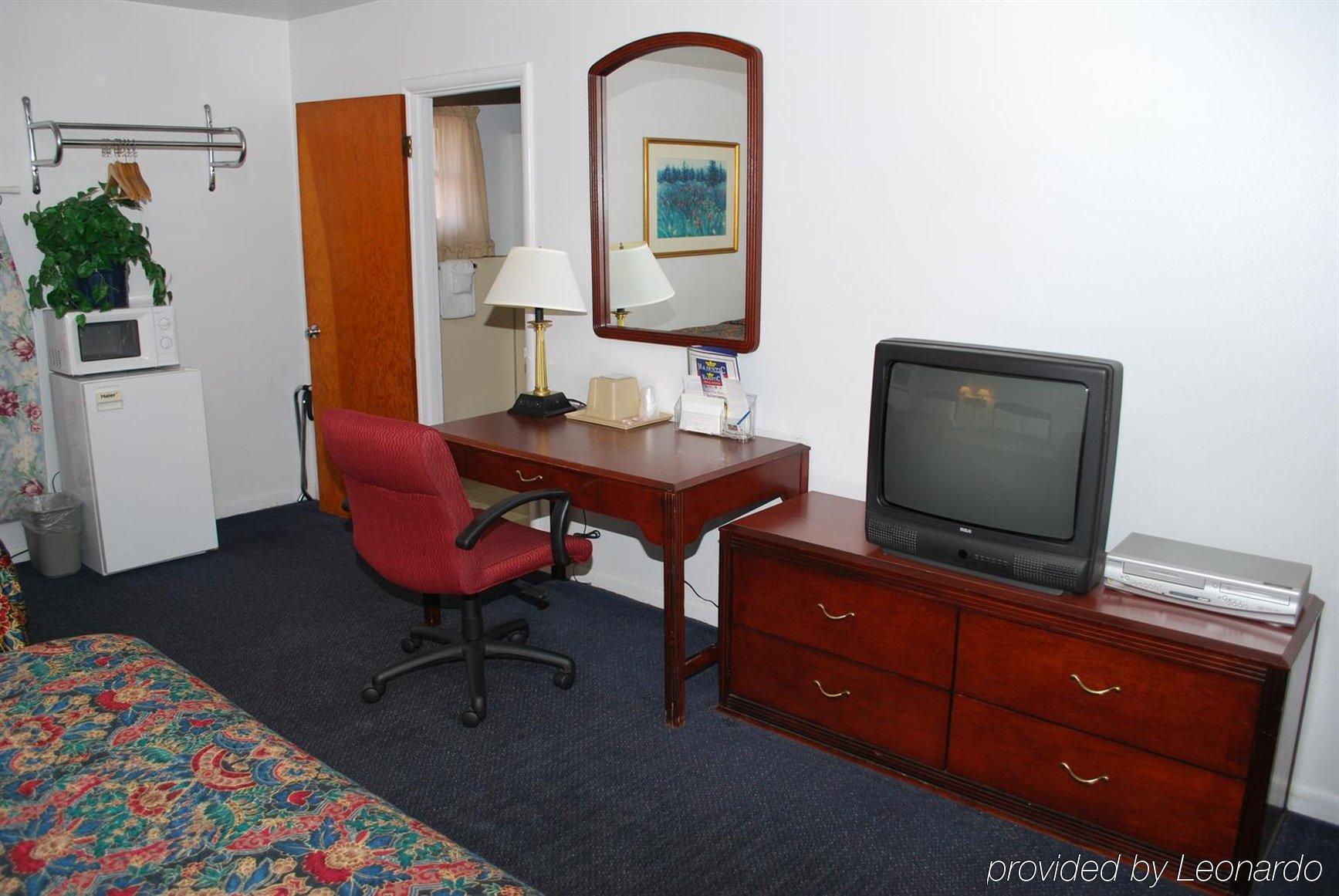 Majestic Inn & Suites Klamath Falls Ruang foto