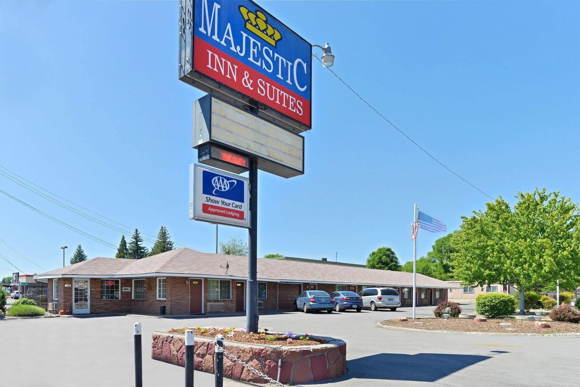 Majestic Inn & Suites Klamath Falls Bagian luar foto